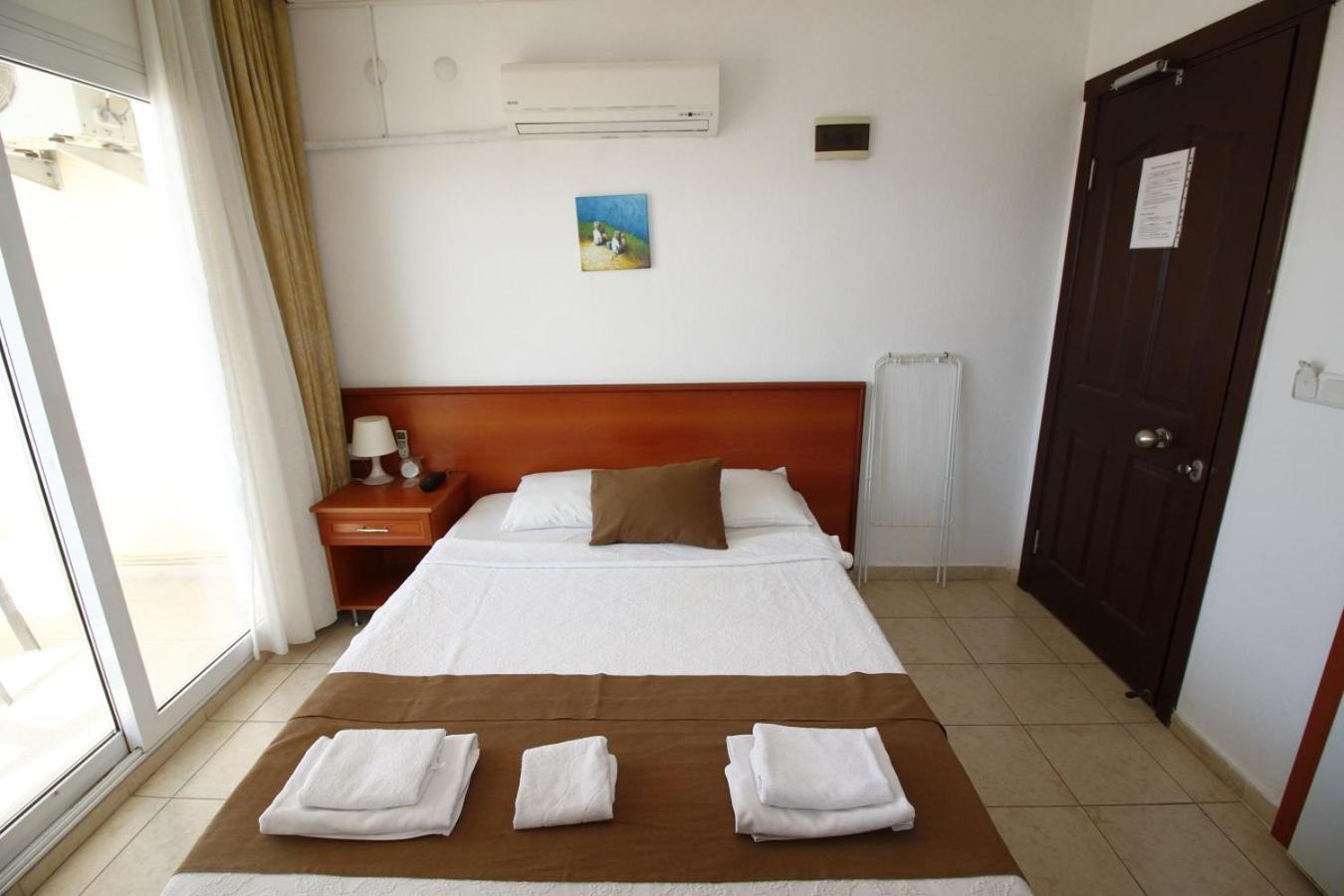 Bonapart Hotel Кешме Экстерьер фото