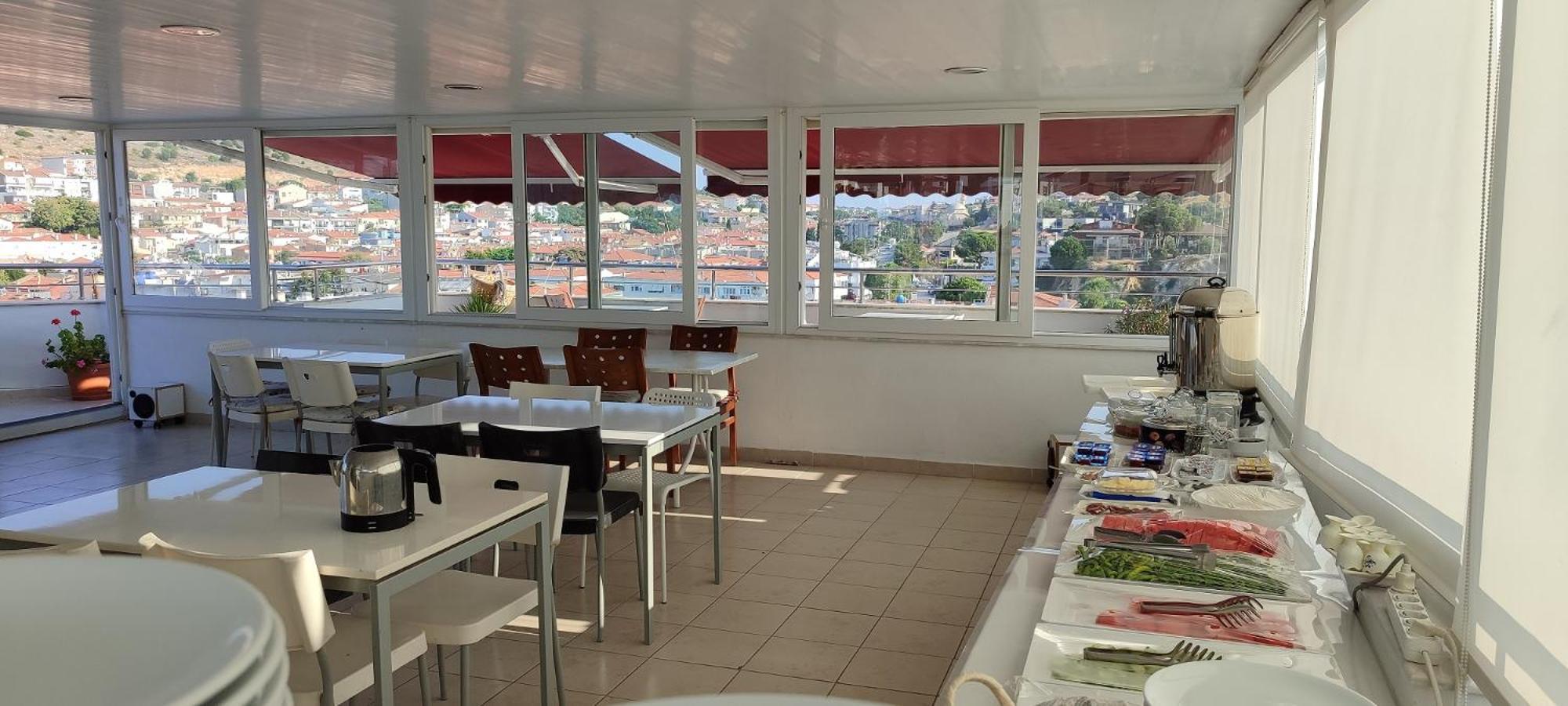 Bonapart Hotel Кешме Экстерьер фото