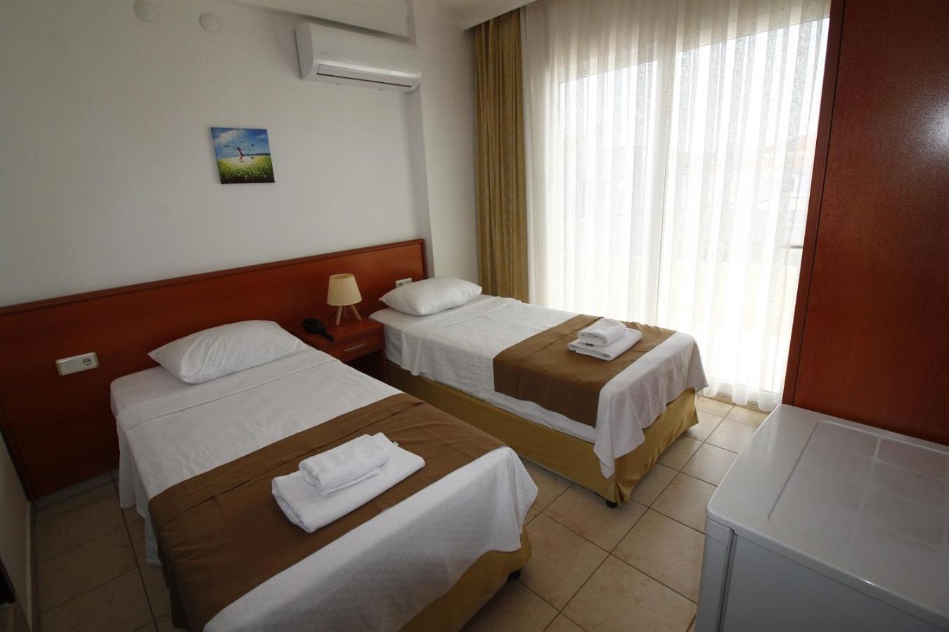 Bonapart Hotel Кешме Экстерьер фото