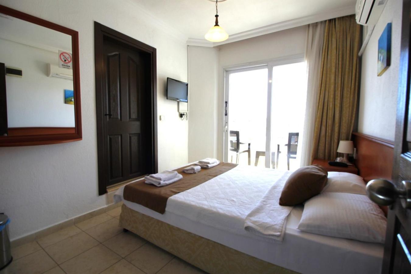 Bonapart Hotel Кешме Экстерьер фото