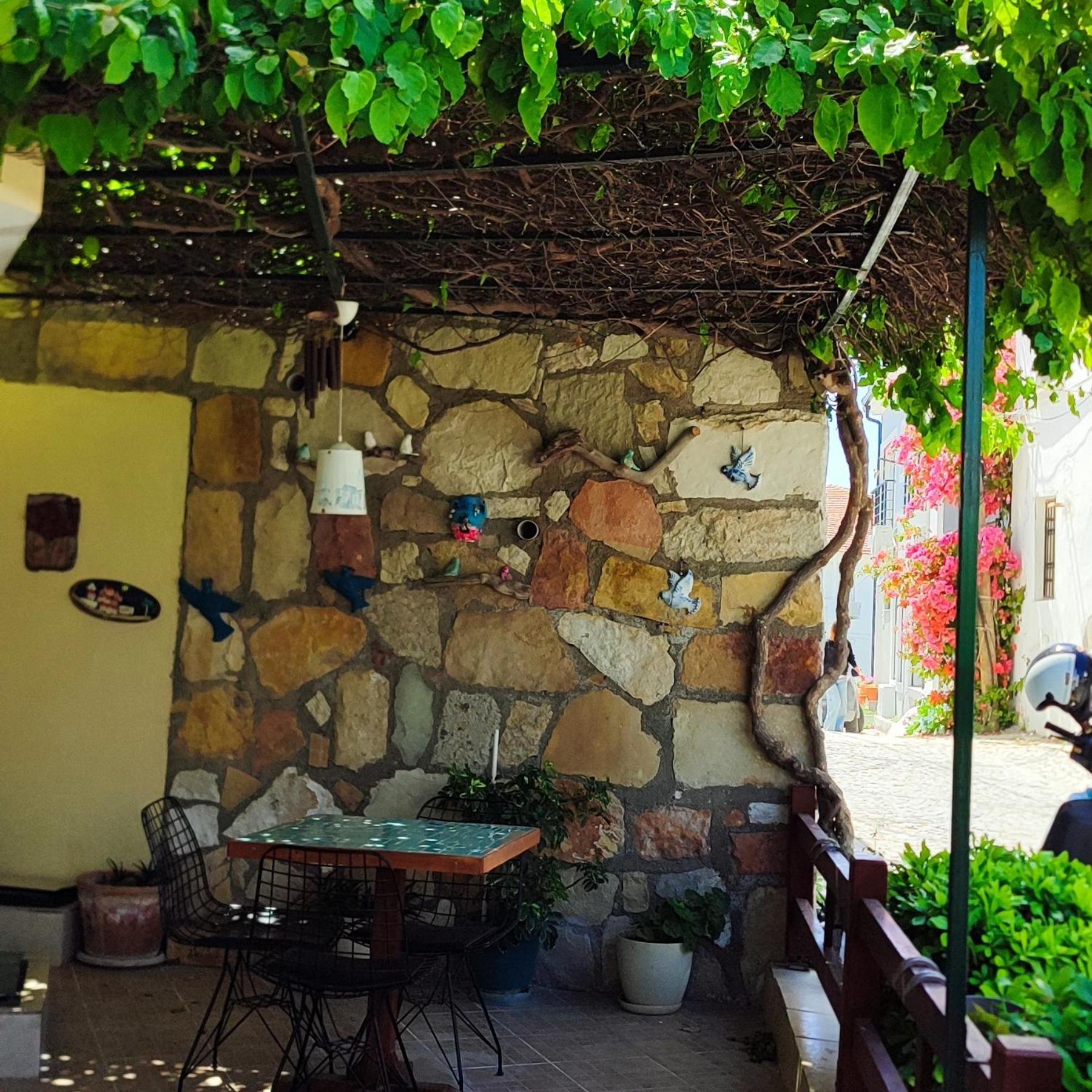 Bonapart Hotel Кешме Экстерьер фото