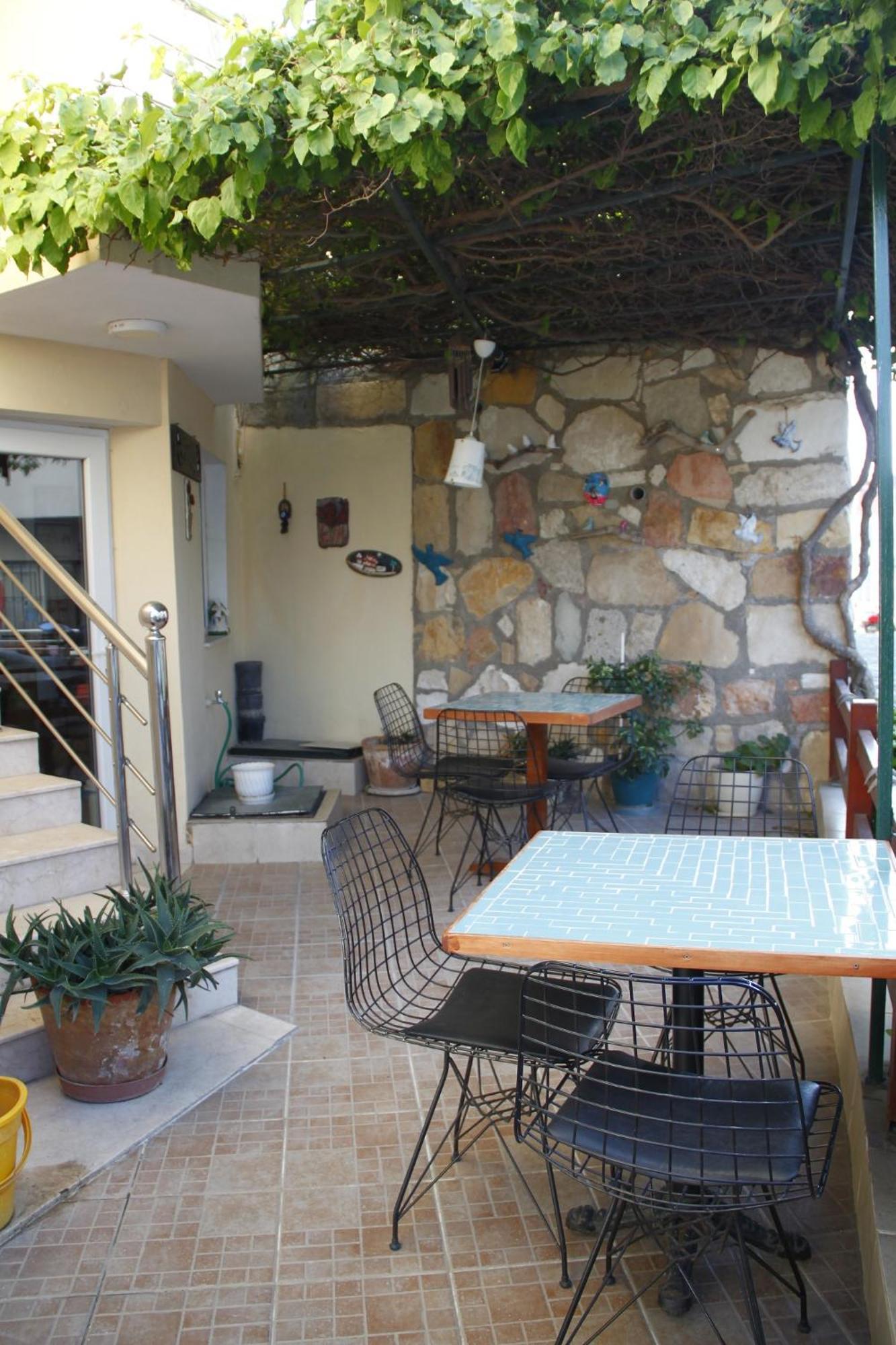 Bonapart Hotel Кешме Экстерьер фото